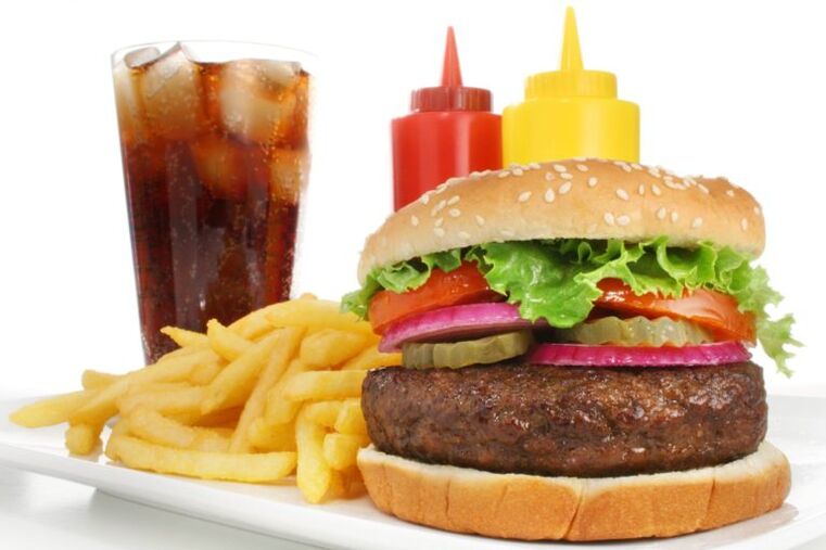 Alimentos gordurosos e fritos devem ser evitados na hora de perder peso